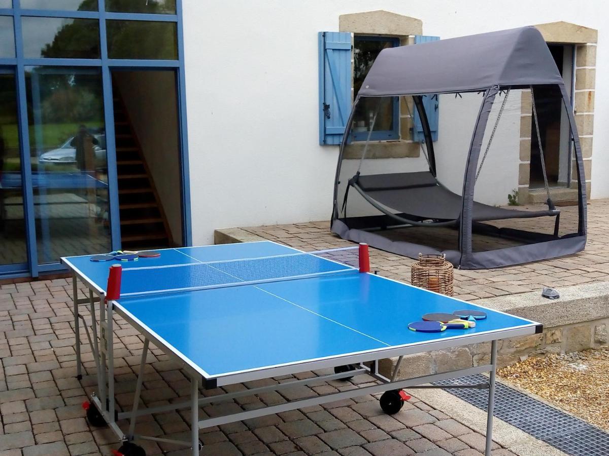 Maison Spacieuse A Plougonven Avec Jacuzzi Et Jardin Exteriör bild