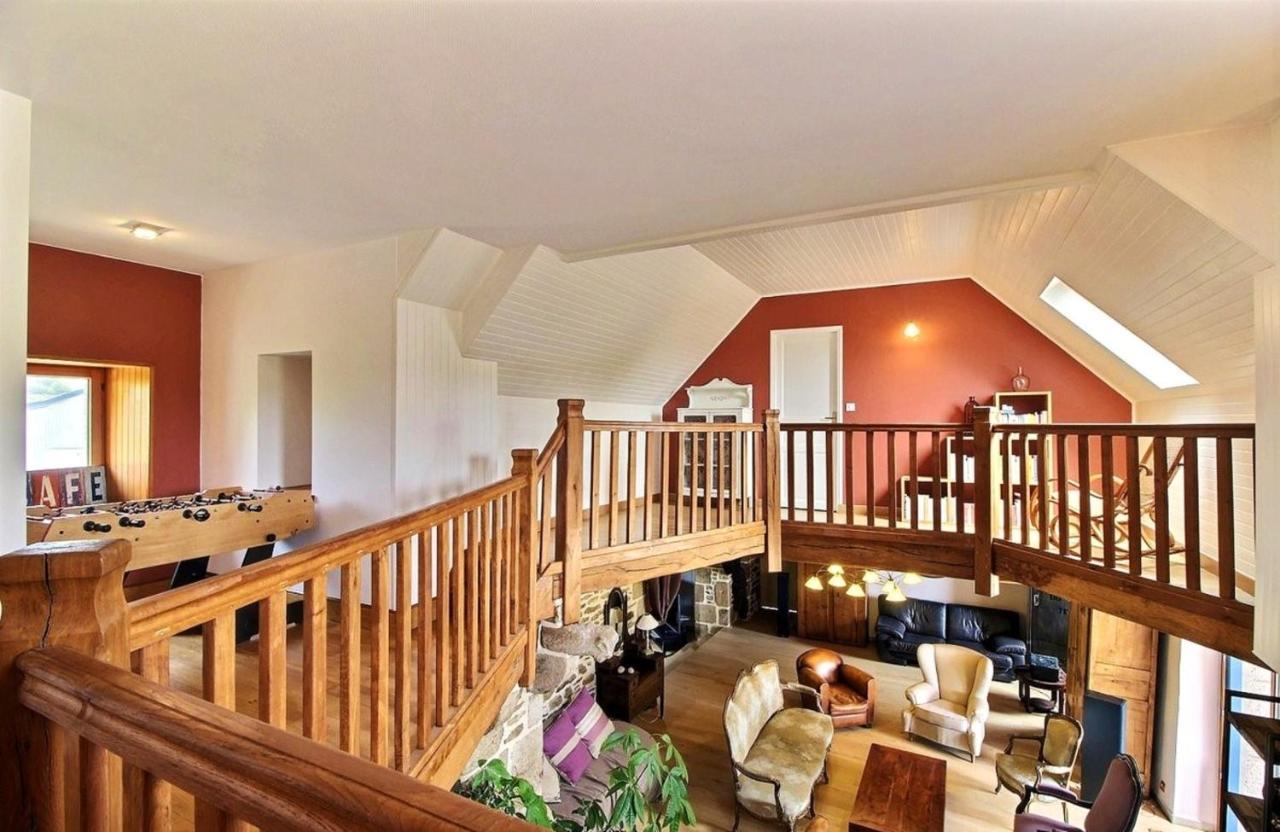 Maison Spacieuse A Plougonven Avec Jacuzzi Et Jardin Exteriör bild