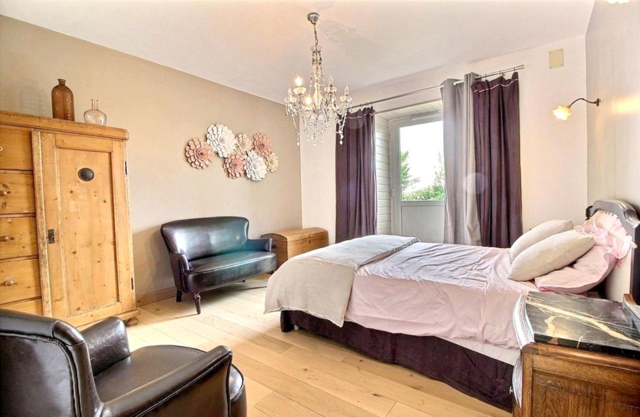 Maison Spacieuse A Plougonven Avec Jacuzzi Et Jardin Exteriör bild